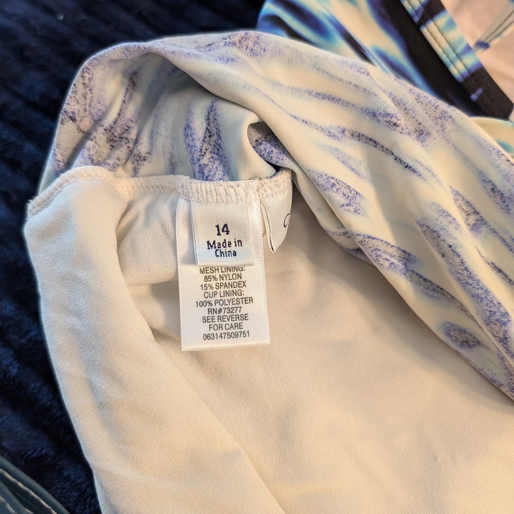 Blue and Cream Patterned Top - Picture 3 of 3